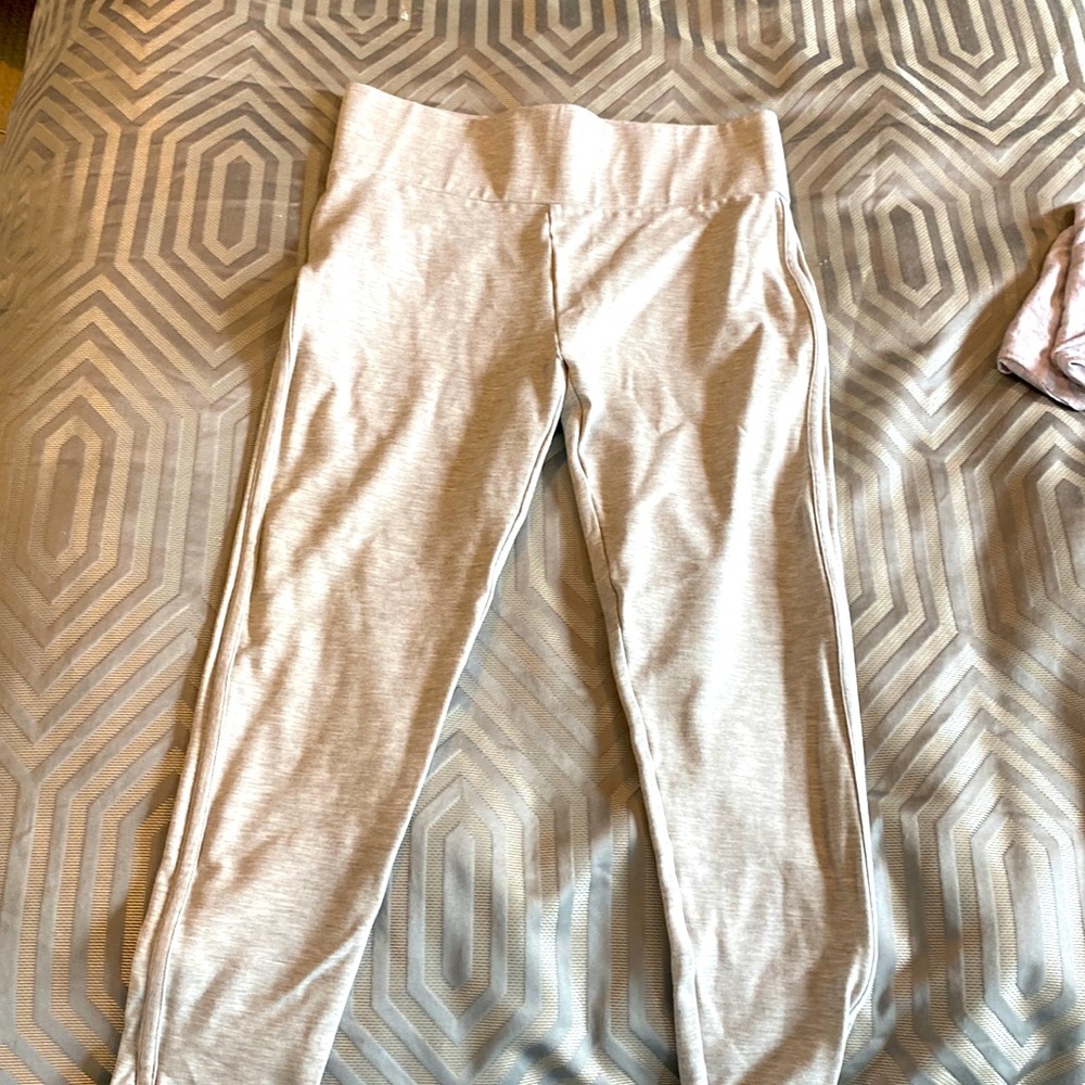 Ann Taylor Lou and Grey Leggings- Size Medium